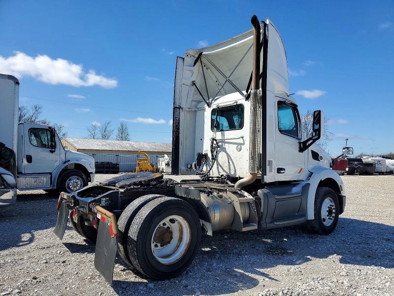 2018 Peterbilt 579 Semi Truck