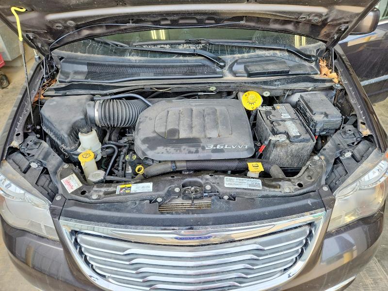 2016 Chrysler Town & Country Touring