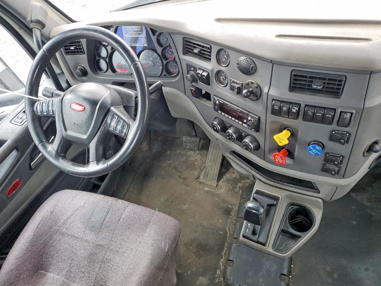 2017 Peterbilt 579