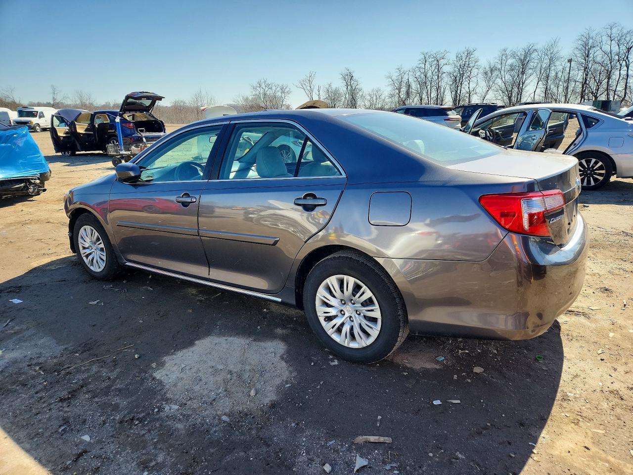 2013 Toyota Camry le