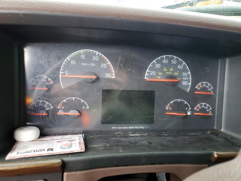 2016 Volvo VNL Semi Truck