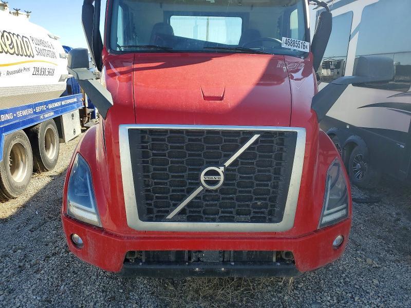 2020 Volv O vnr Semi Truck