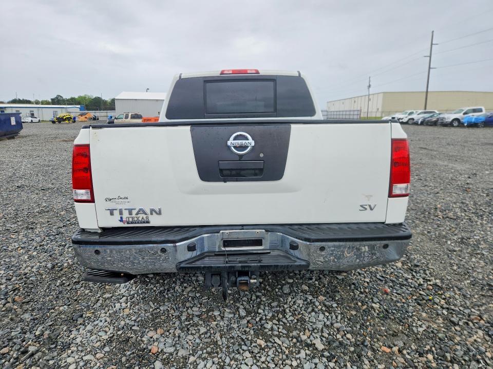 2011 Nissan Titan SV