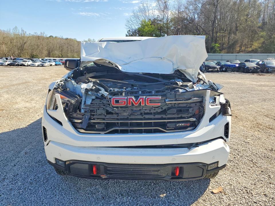 2025 GMC Sierra K1500 AT4