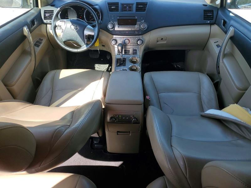 2012 Toyota Highlander se