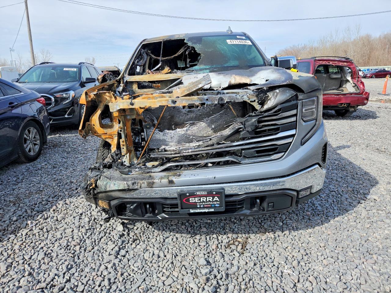 2025 GMC Sierra K1500 SLT