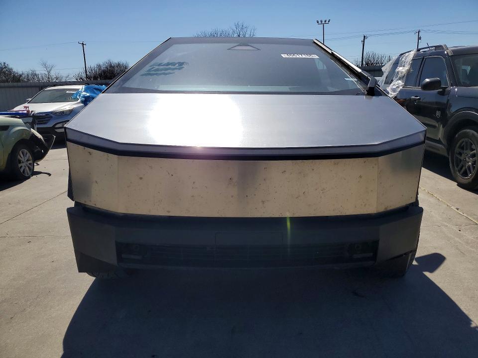 2024 Tesla Cybertruck