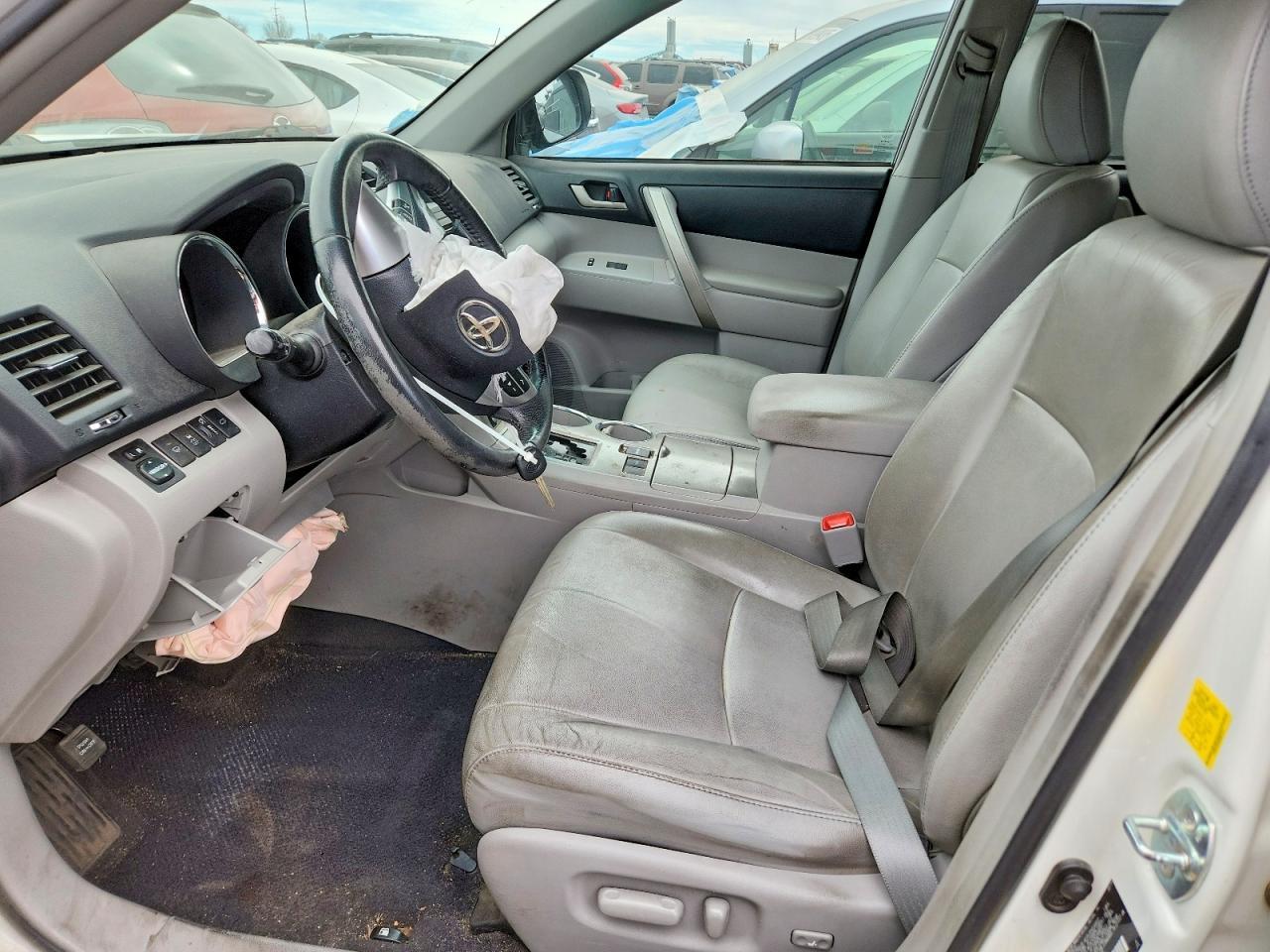 2011 Toyota Highlander se