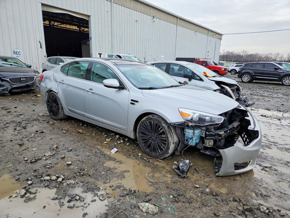 2016 KIA Cadenza Limited