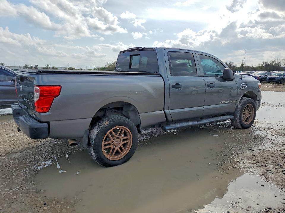 2017 Nissan Titan XD S