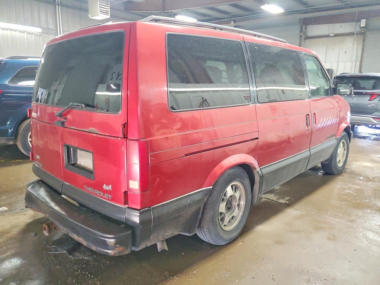 1999 Chev Astro