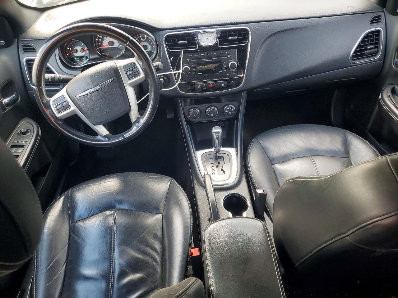 2013 Chrysler 200 Limited