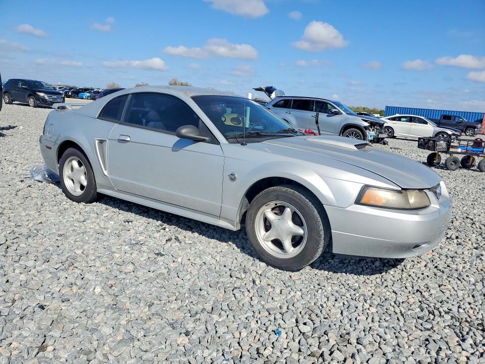 2004 Ford Mustang