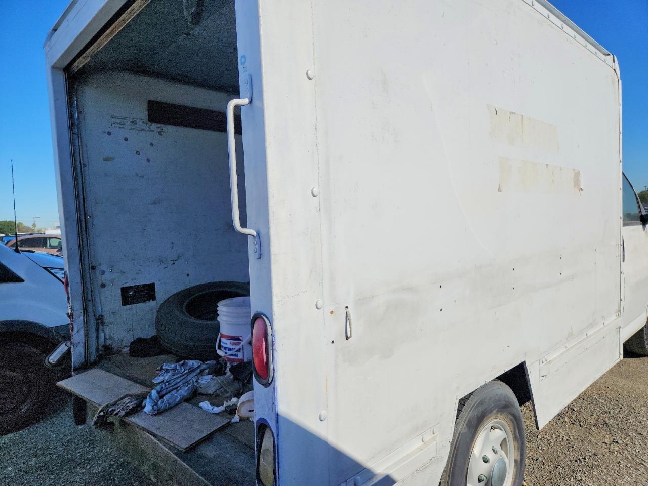 2000 GMC Savana Cutaway G3500