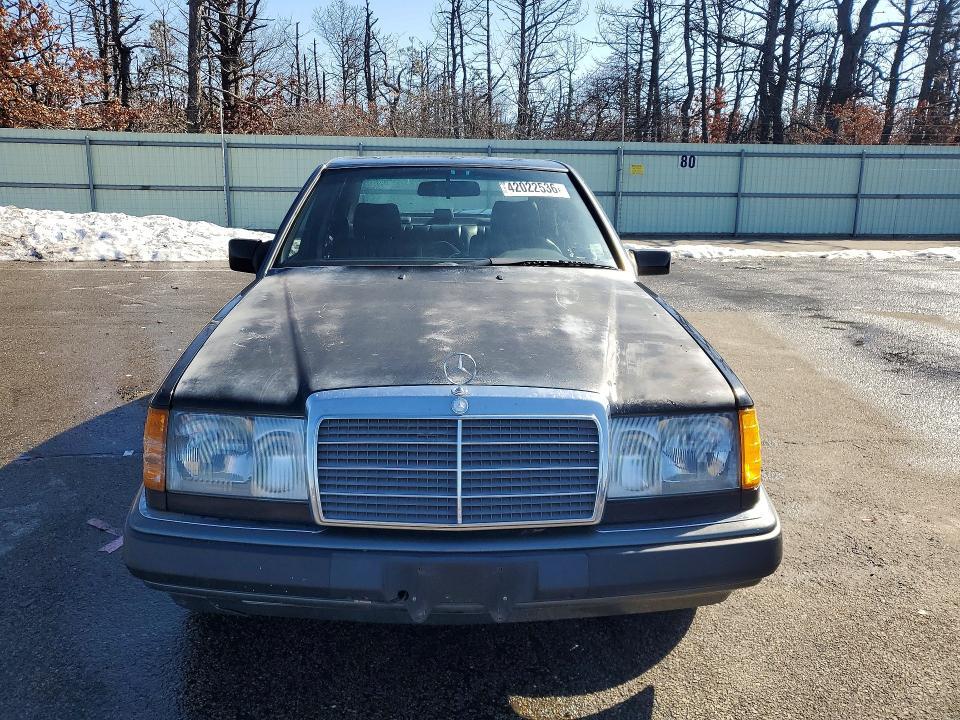 1992 Mercedes-Benz 300 e 2.6