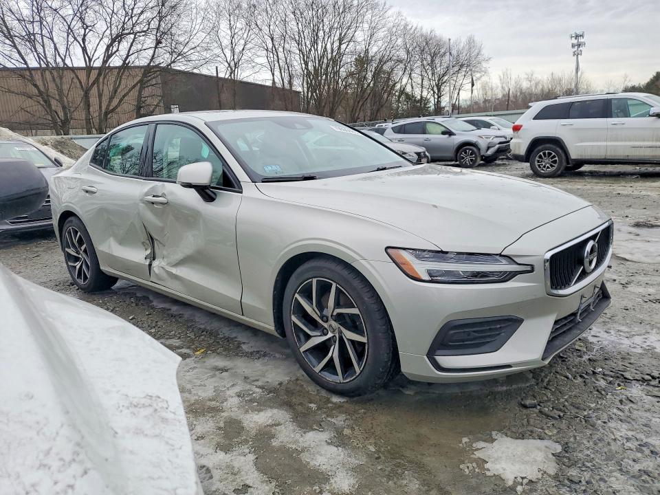 2020 Volvo S60 T5 Momentum