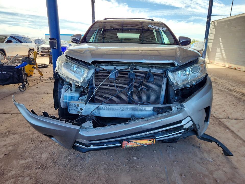 2018 Toyota Highlander le