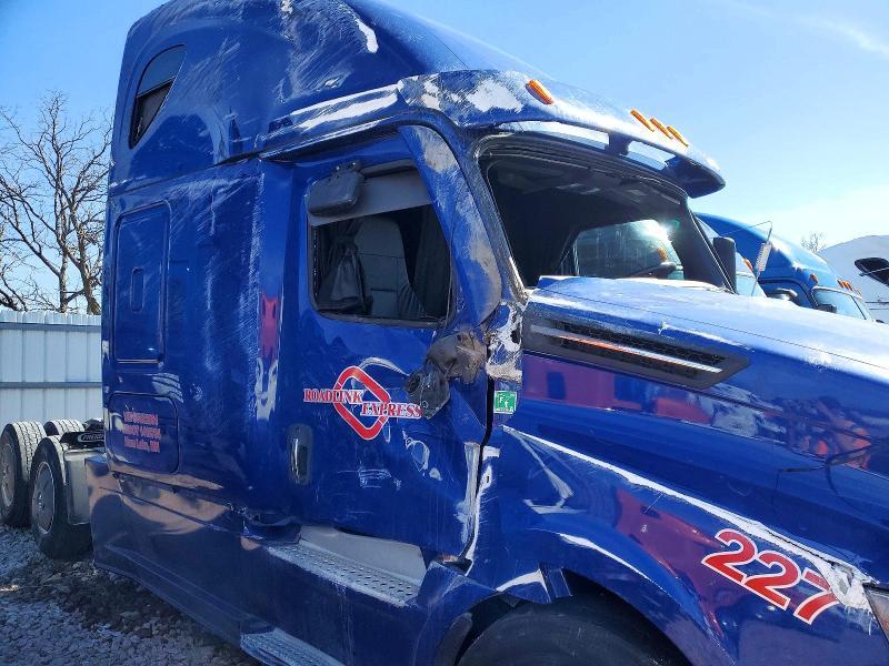 2025 Freightliner Cascadia 126 Semi Truck