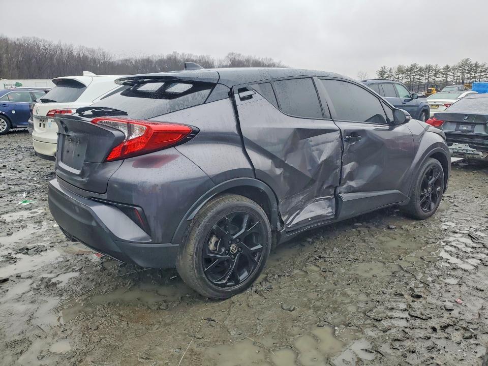 2022 Toyota C-hr Nightshade