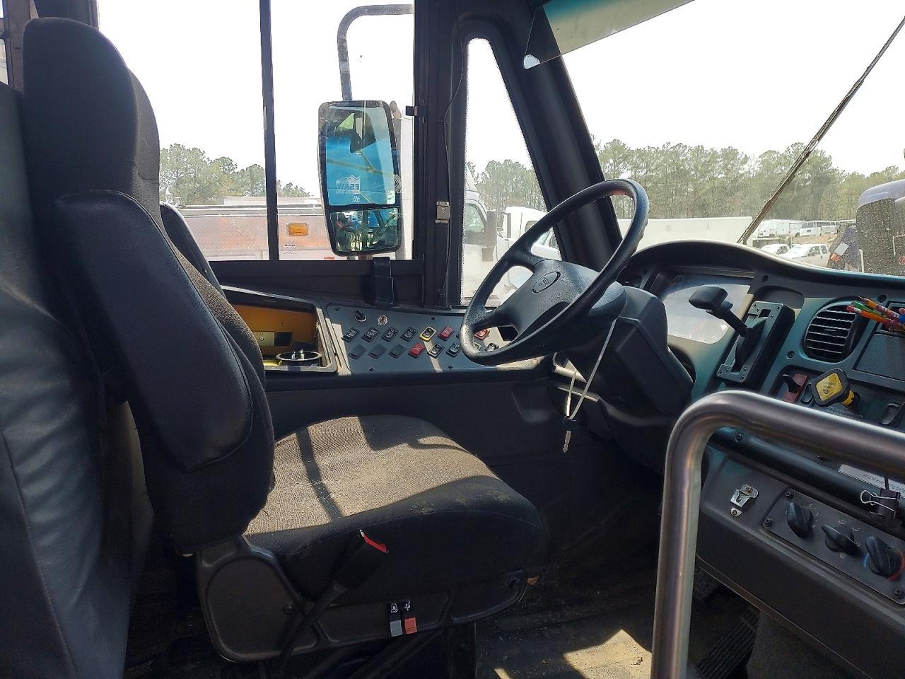 2020 Freightliner Chassis B2B