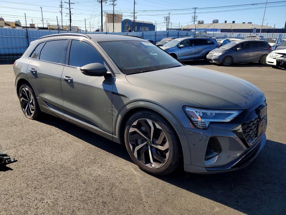 2024 Audi Q8 E-tron Premium Plus