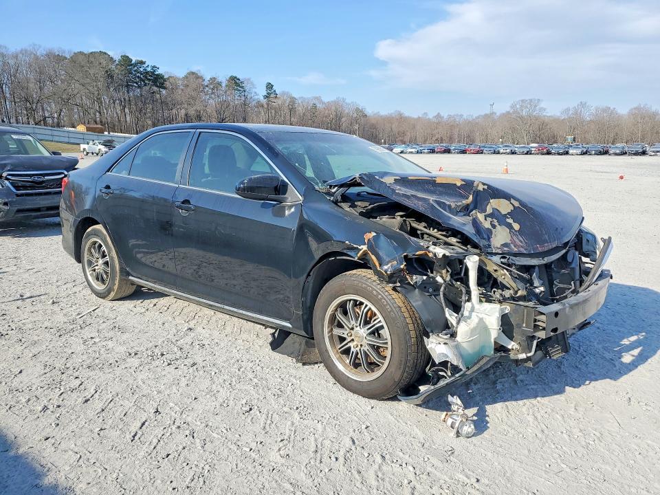 2014 Toyota Camry le