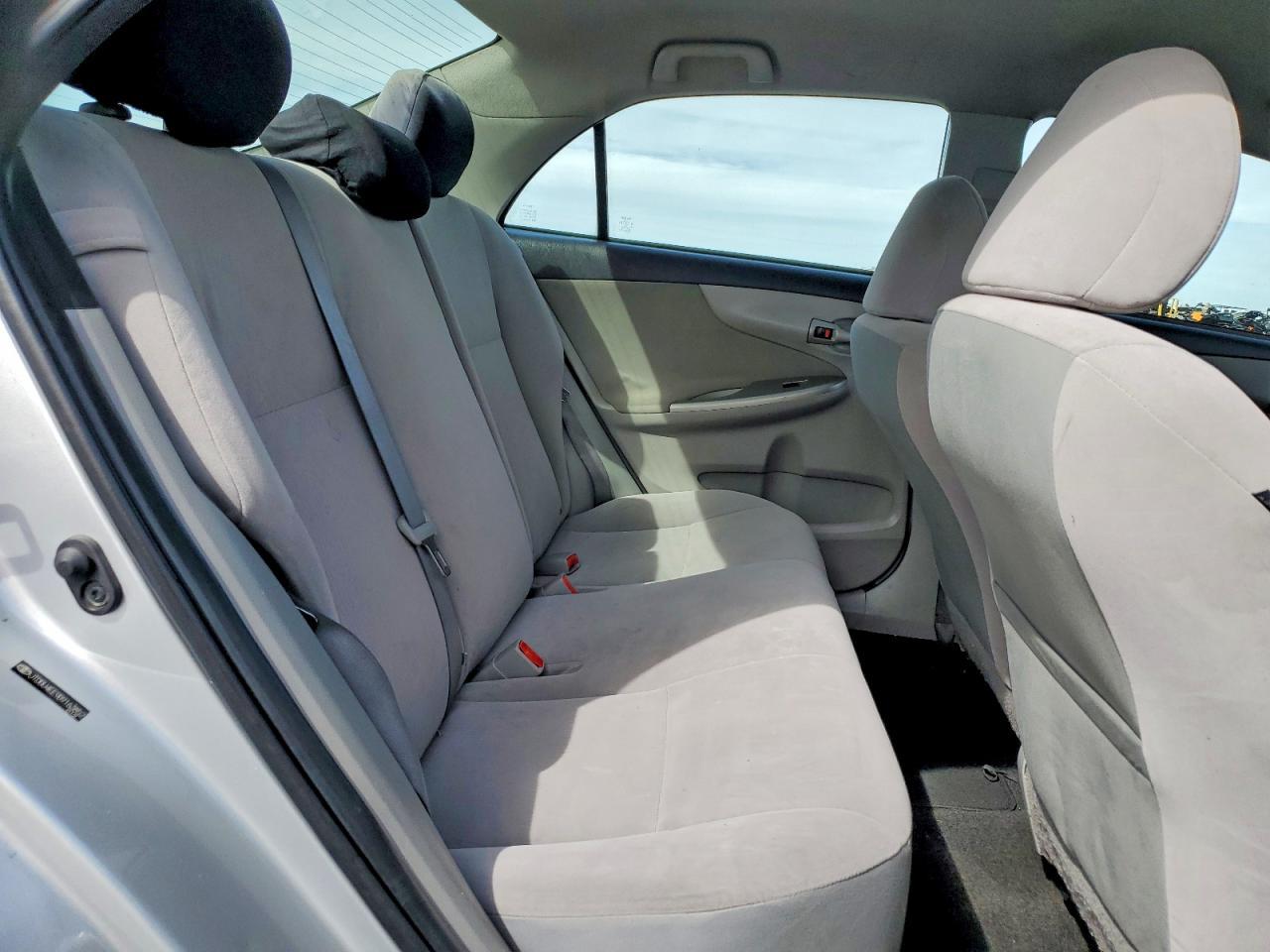 2011 Toyota Corolla le