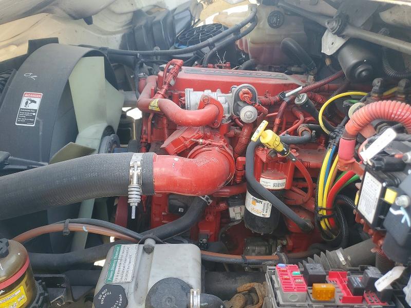 2020 Freigliner 2020 Freightliner Business Class M2 BOX Truck