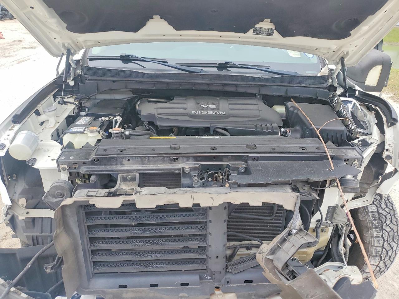 2017 Nissan Titan SV