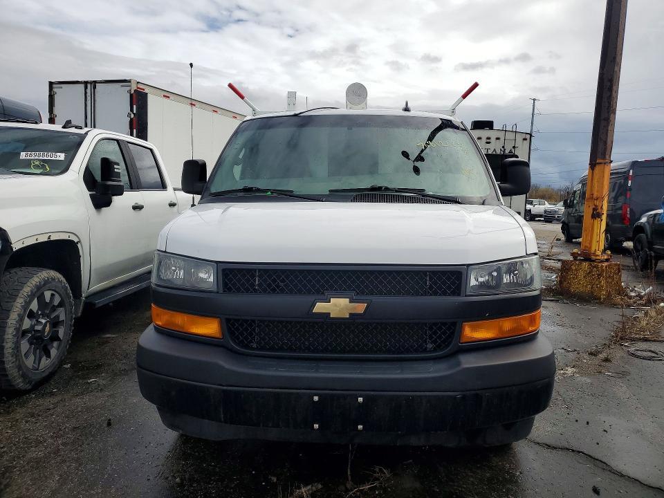 2022 Chevrolet Express 2500 Utility / Service Van