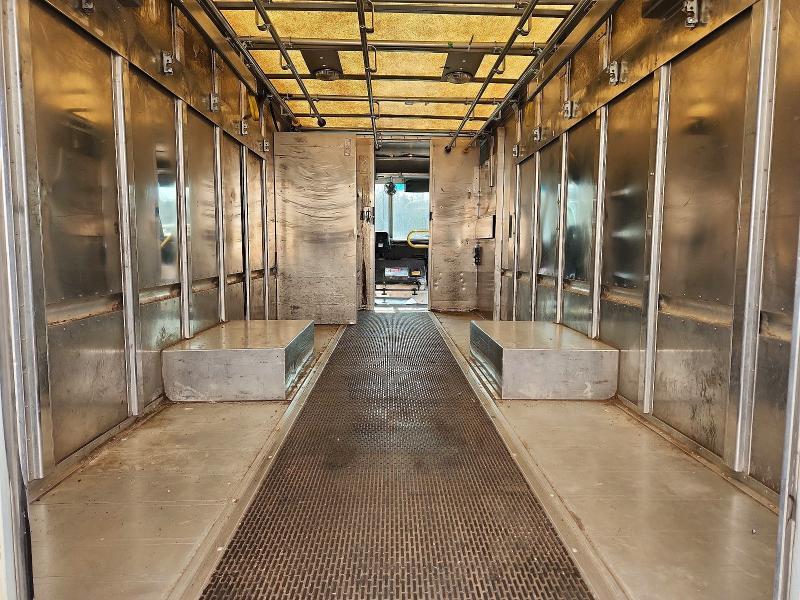 2007 Freightliner MT45G Chassis Delivery Truck