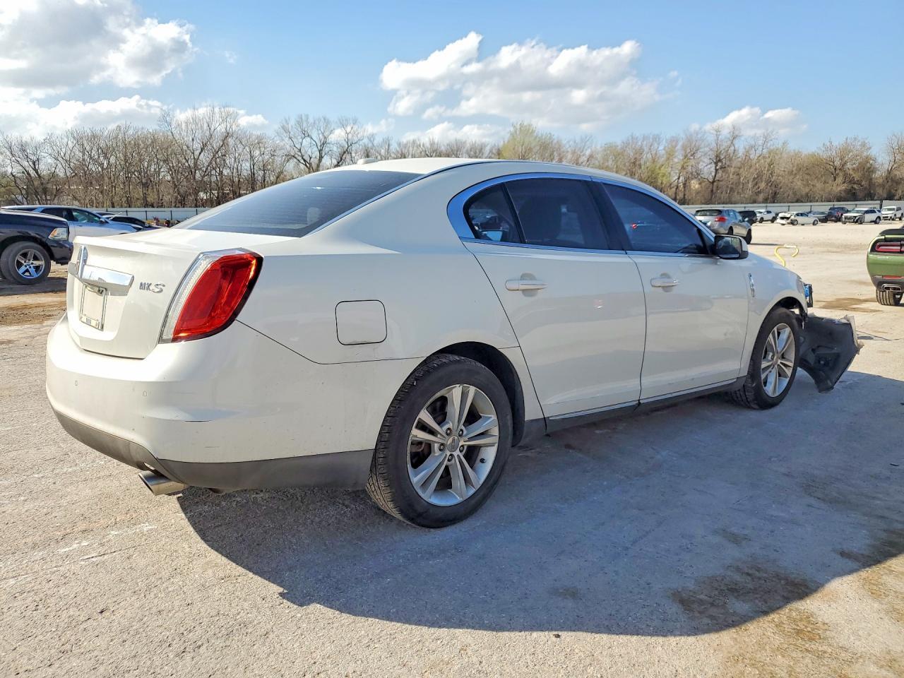 2010 Lincoln MKS