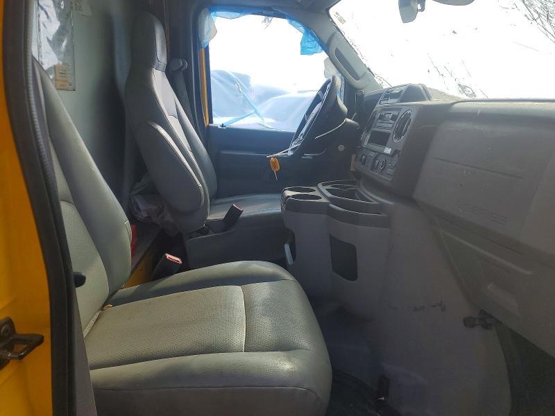 2022 Ford E350 BOX Truck