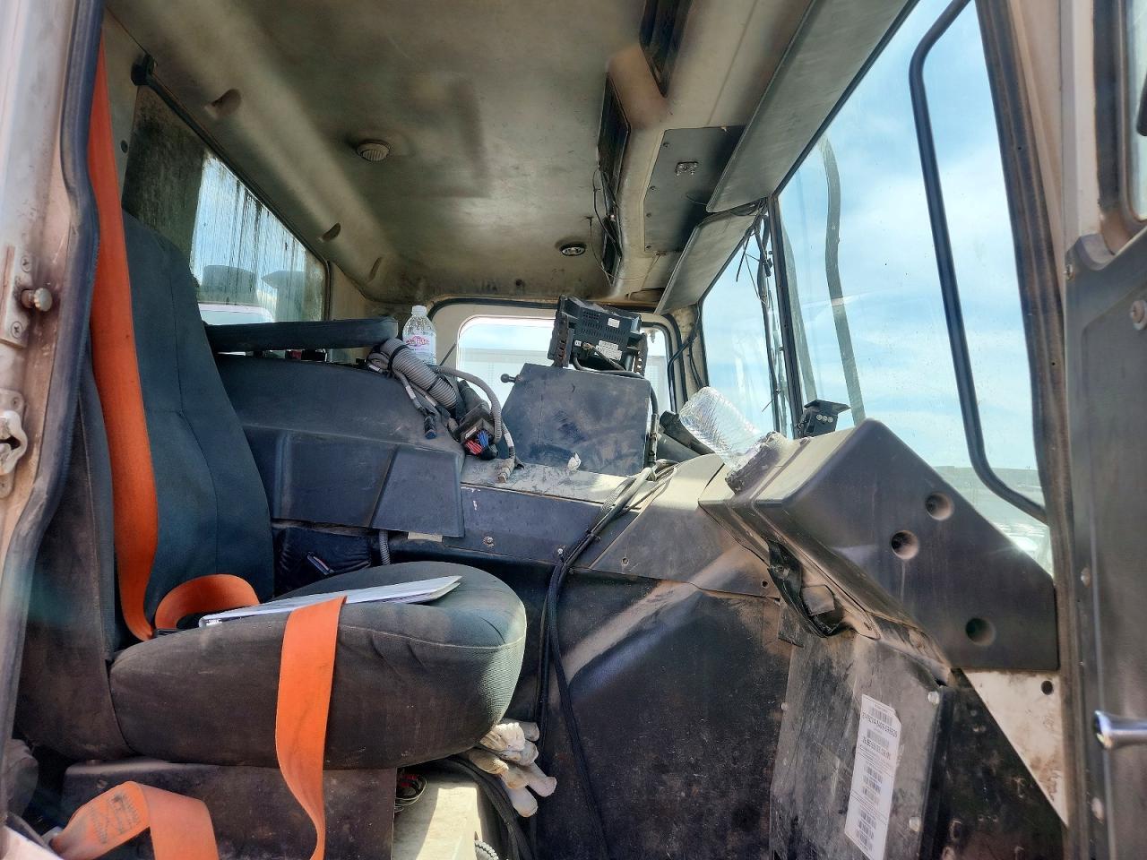 2010 Mack MRU613 Refuse Truck