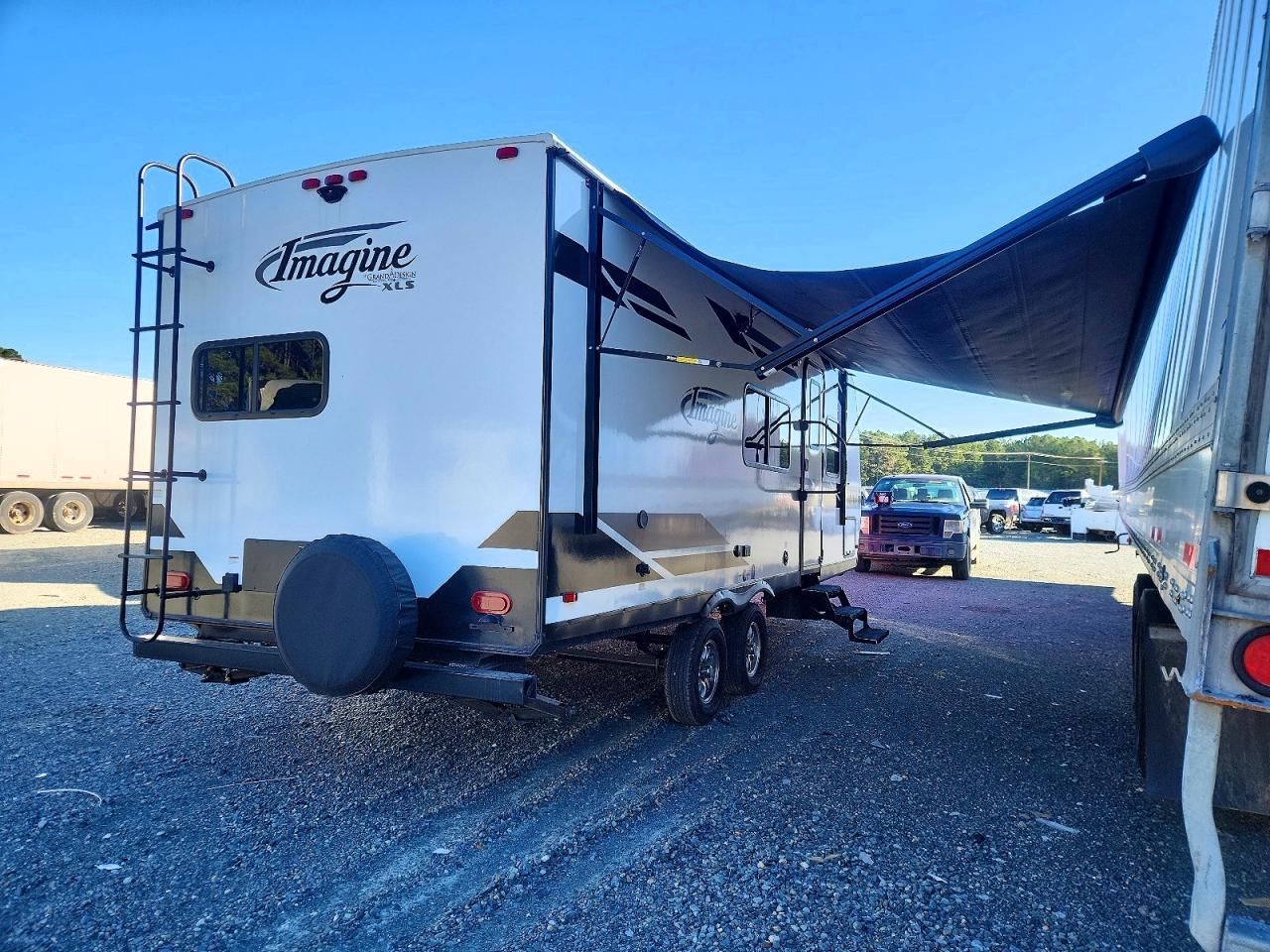 2022 Grand Design Imagine Camper