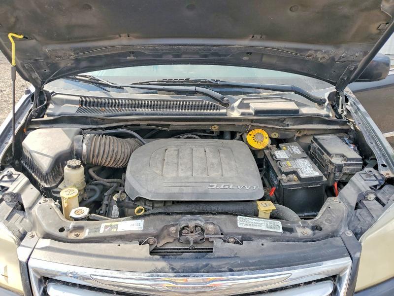 2014 Chrysler Town & Country Touring