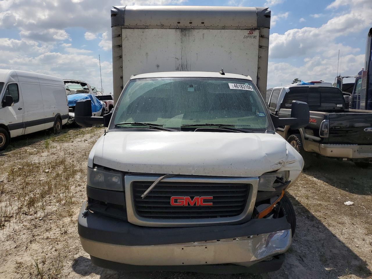2019 GMC Savana BOX Truck