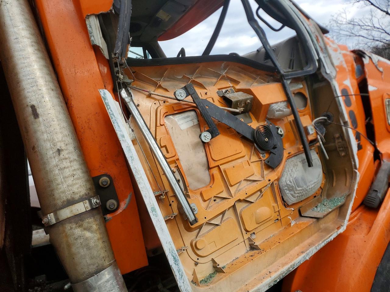 2007 Sterling LT9500 Dump Truck