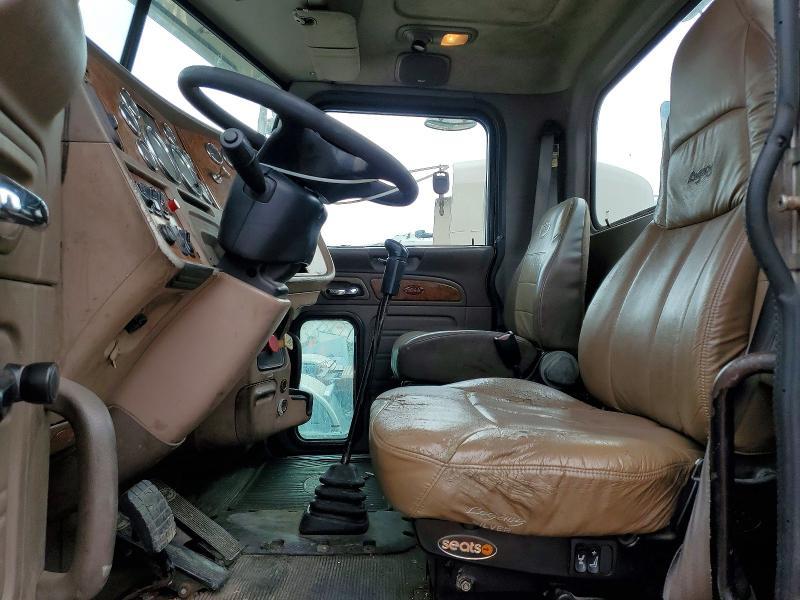 2007 Peterbilt 378 Semi Truck