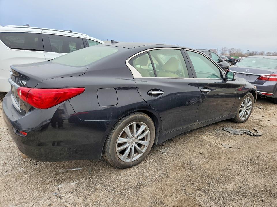 2015 Infiniti Q50 Premium