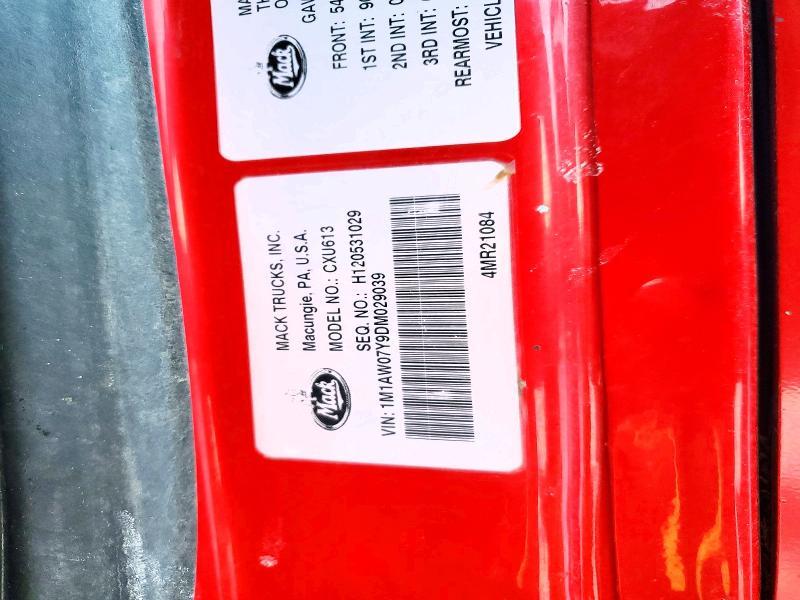 2013 Mack CXU613 Semi Truck