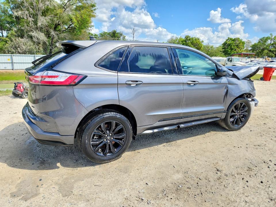 2022 Ford Edge se