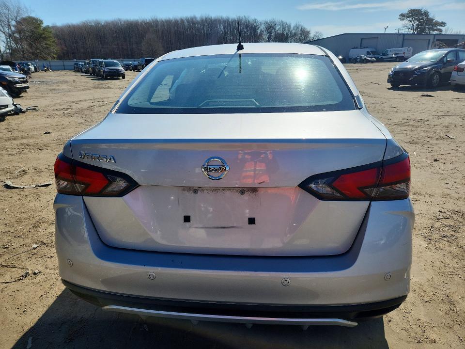 2020 Nissan Versa s