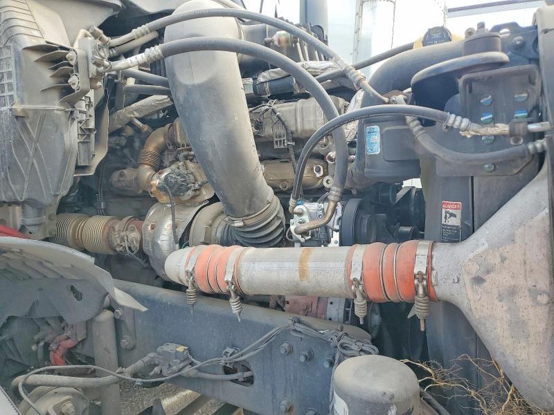 2022 Freigliner 2022 Freightliner Cascadia 126 Semi Truck