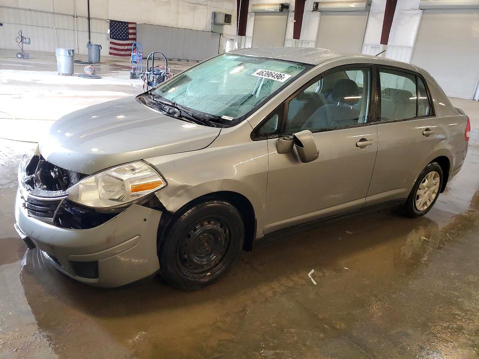2011 Nissan Versa 1.8 s