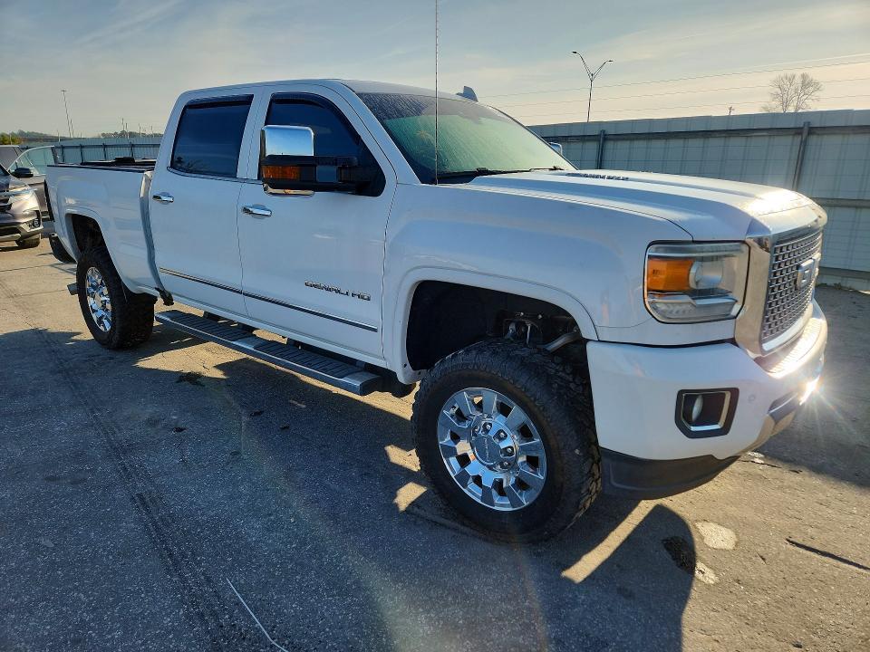 2016 GMC Sierra K2500 Denali