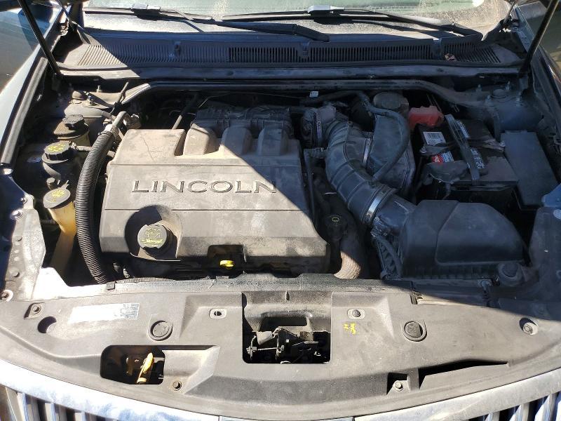 2010 Lincoln Townhouse MKS