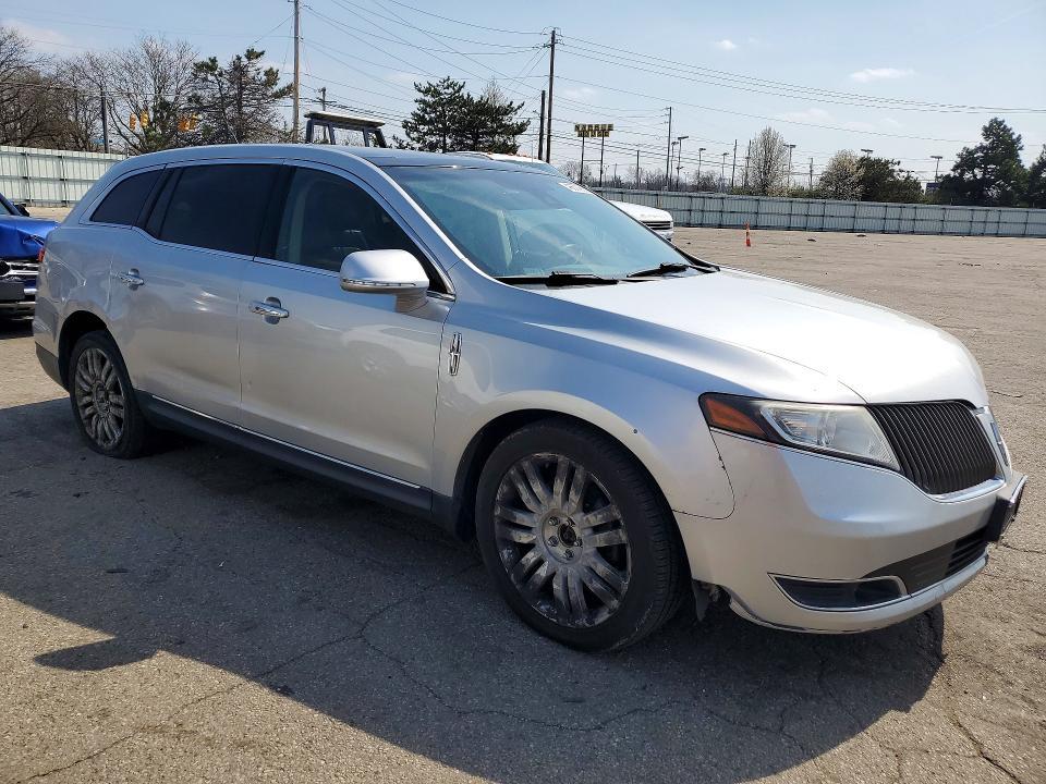 2016 Lincoln Townhouse MKT