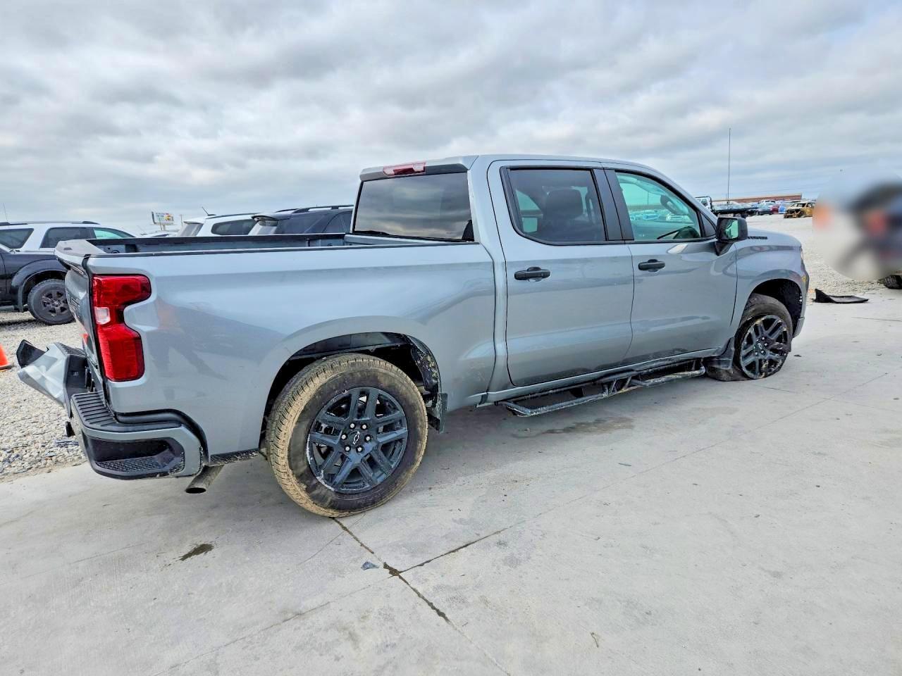 2025 Chevrolet Silverado C1500 Custom