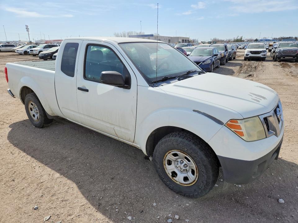 2015 Nissan Frontier s